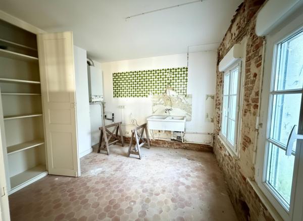 A VENDRE : T5 à MONTREUIL SUR MER • • 230 000 € FAI • Réf. 1542