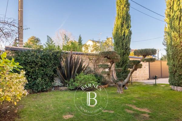 Chatou, Villa 7 Chambres -  350 m² à vendre
