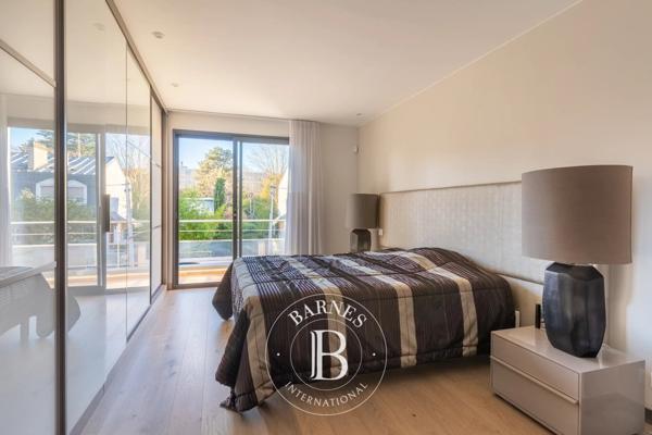 Chatou, Villa 7 Chambres -  350 m² à vendre