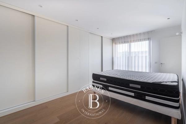 Chatou, Villa 7 Chambres -  350 m² à vendre