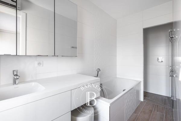 Chatou, Villa 7 Chambres -  350 m² à vendre
