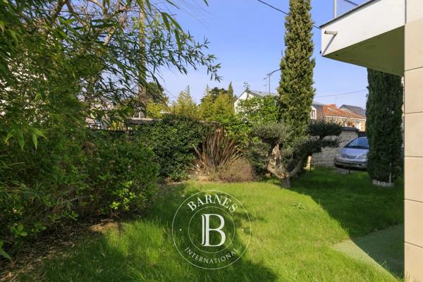 Chatou, Villa 7 Chambres -  350 m² à vendre