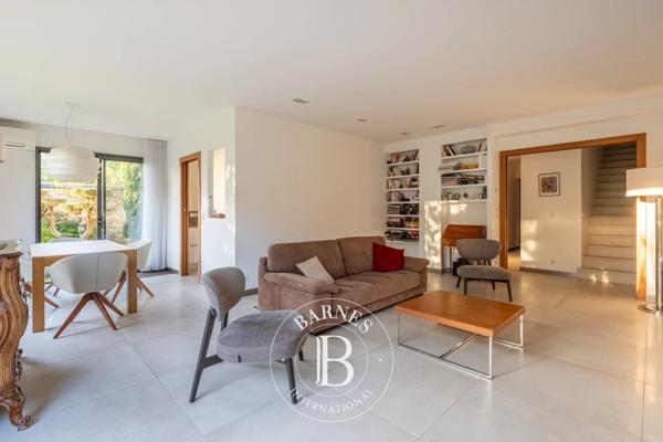 Chatou, Villa 7 Chambres -  350 m² à vendre