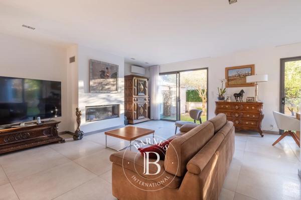 Chatou, Villa 7 Chambres -  350 m² à vendre