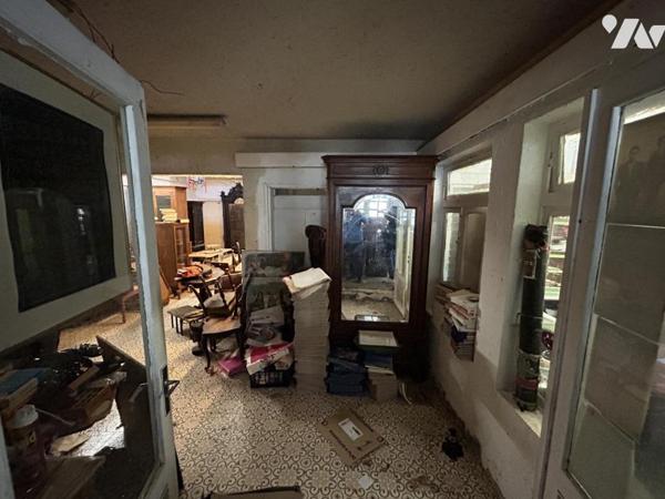 Maison + boutique à rénover au Champ Fleuri - SAINT-DENIS