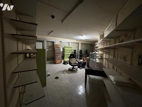 Maison + boutique à rénover au Champ Fleuri - SAINT-DENIS