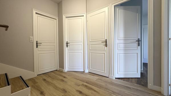 Maison familiale avec garage et jardin