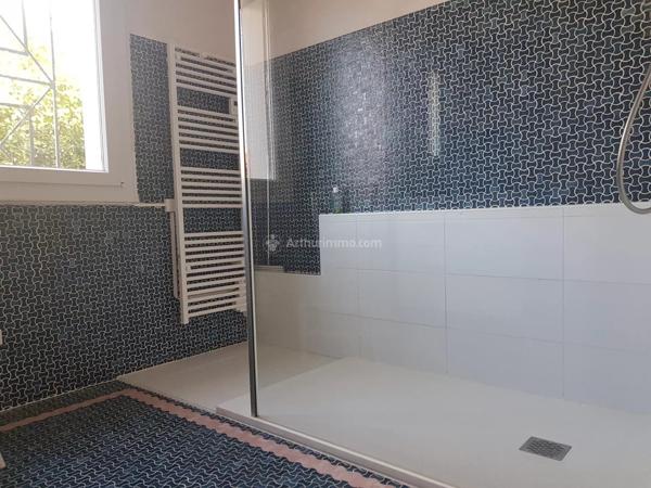 Vente                                                      Maison
                        
                     8 pièces                      242 m2                     à Albi