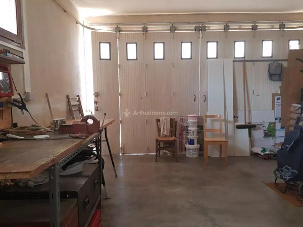 Vente                                                      Maison
                        
                     8 pièces                      242 m2                     à Albi