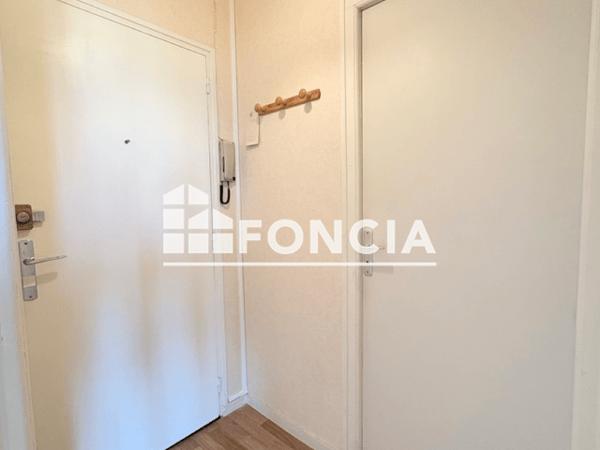 Location Studio 27.77 m² - Limoges 87100