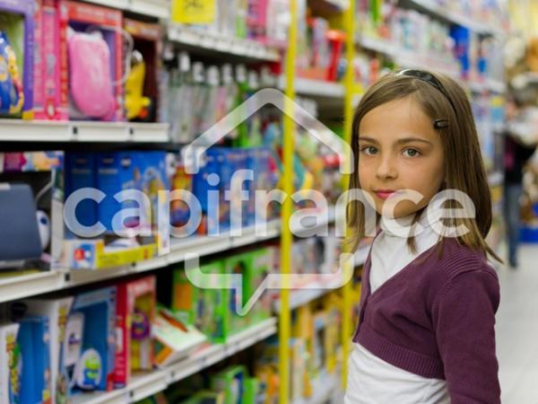 A louer proche de LILLE (59) - Local 657 m2 en retail park - Axe passant