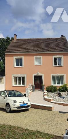 QUARTIER VAUGUYON MAISON T5 ACCESSIBILITE HANDICAPE AVEC CHAMBRE AU REZ DE CHAUSSE GARAGE ET JARDIN