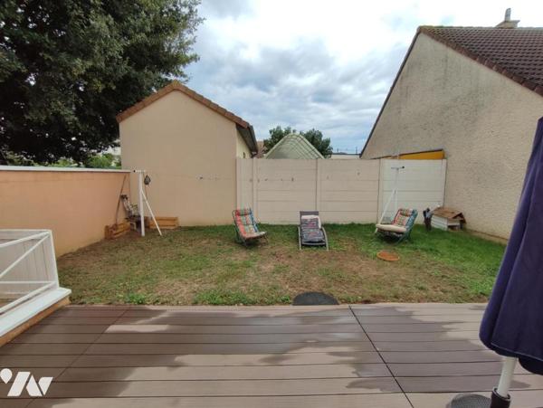 QUARTIER VAUGUYON MAISON T5 ACCESSIBILITE HANDICAPE AVEC CHAMBRE AU REZ DE CHAUSSE GARAGE ET JARDIN