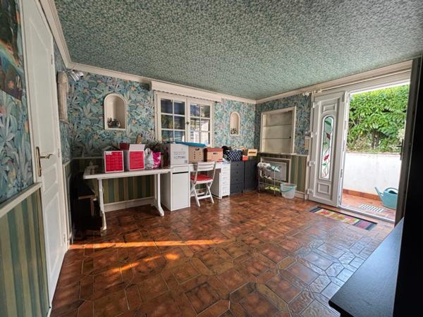 Maison mansard avec jardin paysager de près de 1000 m2 MONTGERON (91)