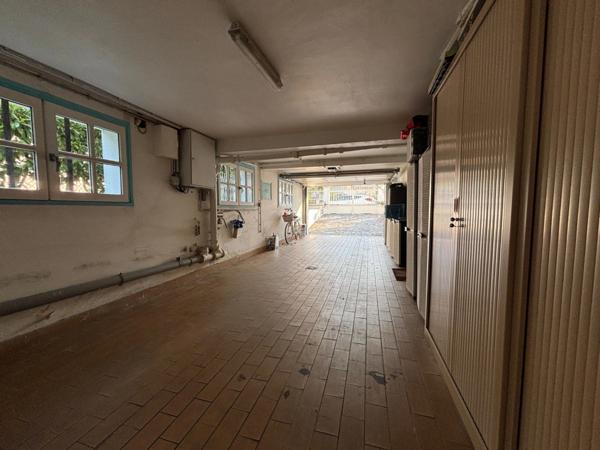 Maison mansard avec jardin paysager de près de 1000 m2 MONTGERON (91)