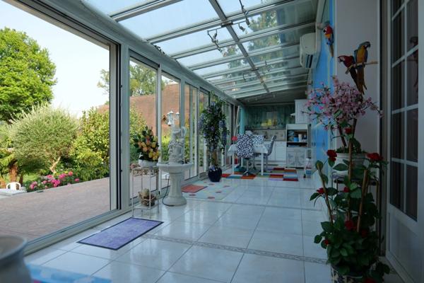 Maison mansard avec jardin paysager de près de 1000 m2 MONTGERON (91)