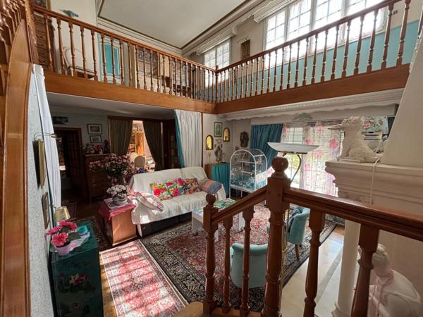 Maison mansard avec jardin paysager de près de 1000 m2 MONTGERON (91)