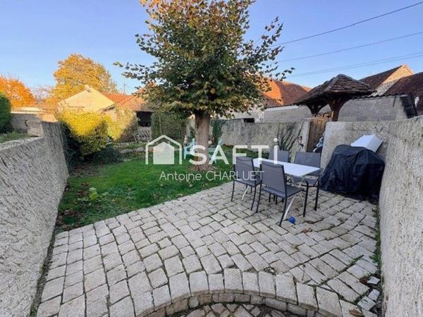 Maison de bourg 128m² - 3 chambres - aucuns travaux à prévoir - Terrain de 238m²