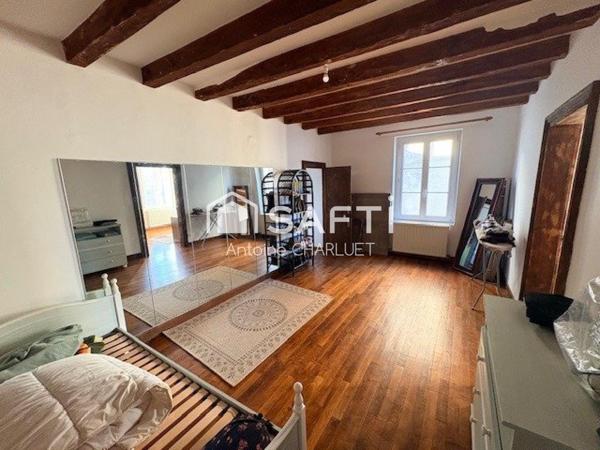 Maison de bourg 128m² - 3 chambres - aucuns travaux à prévoir - Terrain de 238m²