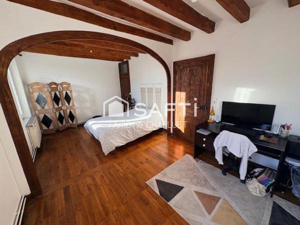 Maison de bourg 128m² - 3 chambres - aucuns travaux à prévoir - Terrain de 238m²