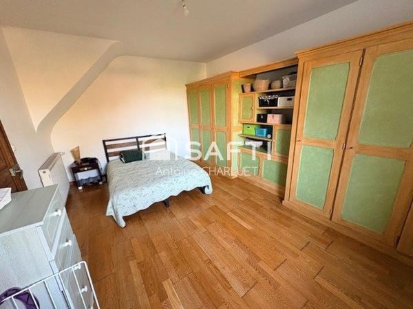 Maison de bourg 128m² - 3 chambres - aucuns travaux à prévoir - Terrain de 238m²