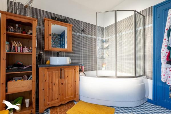 Maison à vendre |  Tonnay-Charente |  7 pièces | 204 m²