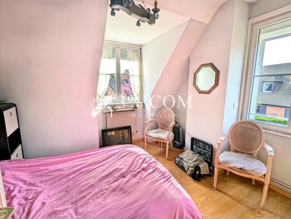 Maison
                                                                                                                                                                                                                                                                                                                        5 pièce(s)                                                                                                                                                                                                          3 chambre(s)                                                                                                                                                                                                          148  m²