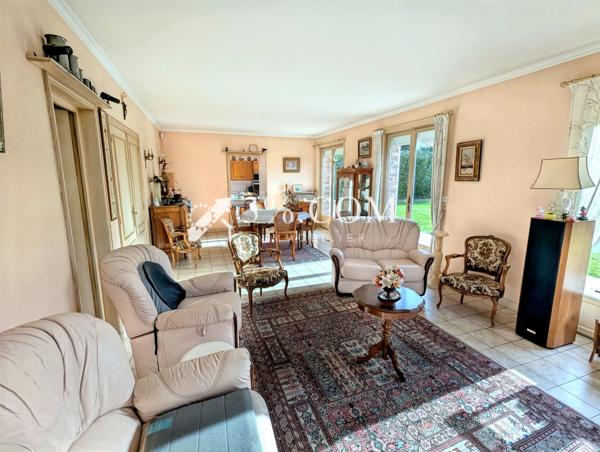 Maison
                                                                                                                                                                                                                                                                                                                        5 pièce(s)                                                                                                                                                                                                          3 chambre(s)                                                                                                                                                                                                          148  m²