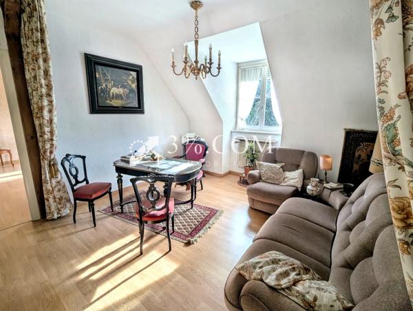 Maison
                                                                                                                                                                                                                                                                                                                        5 pièce(s)                                                                                                                                                                                                          3 chambre(s)                                                                                                                                                                                                          148  m²