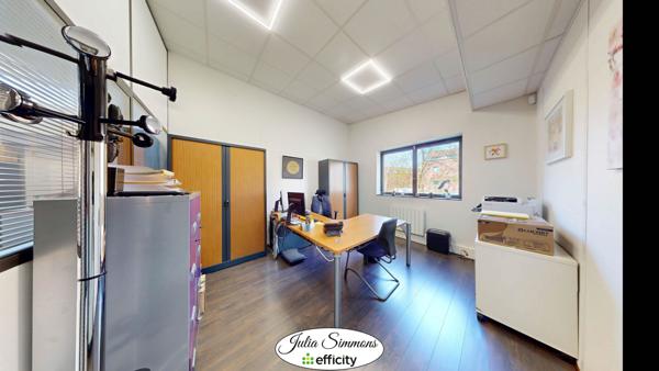 Bureau 6 pièces - 130 m² Exclusivité