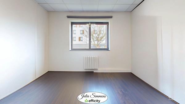 Bureau 6 pièces - 130 m² Exclusivité