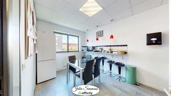 Bureau 6 pièces - 130 m² Exclusivité