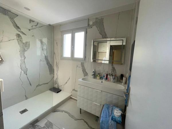 Location Appartement 4 pièces 80 m2 à Sainte-Foy-Lès-Lyon