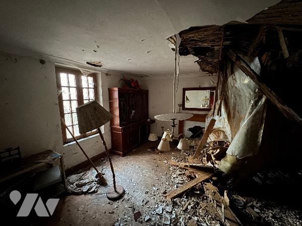 A GOUFFERN EN AUGE - SURVIE (ORNE) - Maison en ruines des 17ème et 18ème siècles à rénover