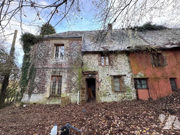 A GOUFFERN EN AUGE - SURVIE (ORNE) - Maison en ruines des 17ème et 18ème siècles à rénover