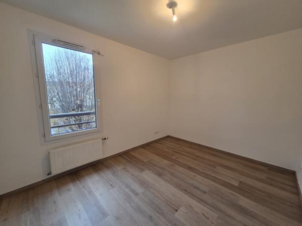 VILLE LA GRAND - T2 état neuf proche chef-lieu et commerces