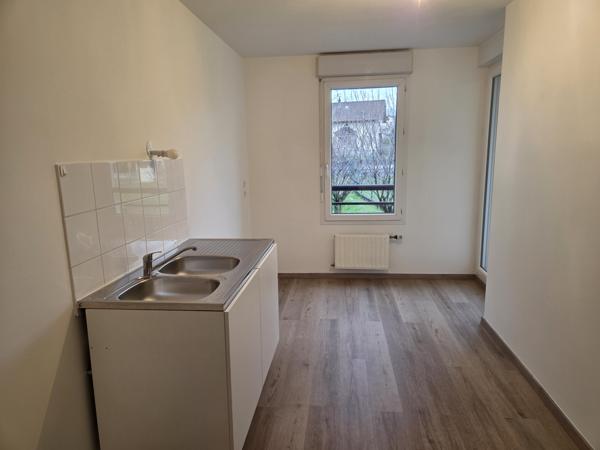 VILLE LA GRAND - T2 état neuf proche chef-lieu et commerces