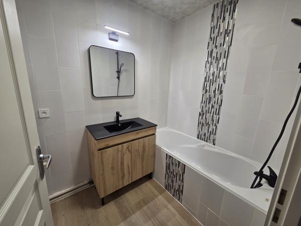 VILLE LA GRAND - T2 état neuf proche chef-lieu et commerces