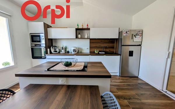 Maison à vendre    4 pièces •  Tonnay-Charente