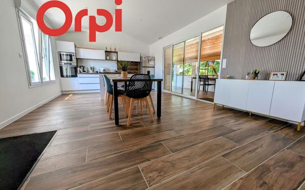 Maison à vendre    4 pièces •  Tonnay-Charente