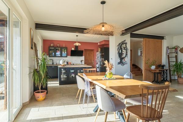 CARCASSONNE – SERVIES EN VAL Villa T5 205m² (148m² hab.) avec jardin, terrasse, garage , et vue panoramique