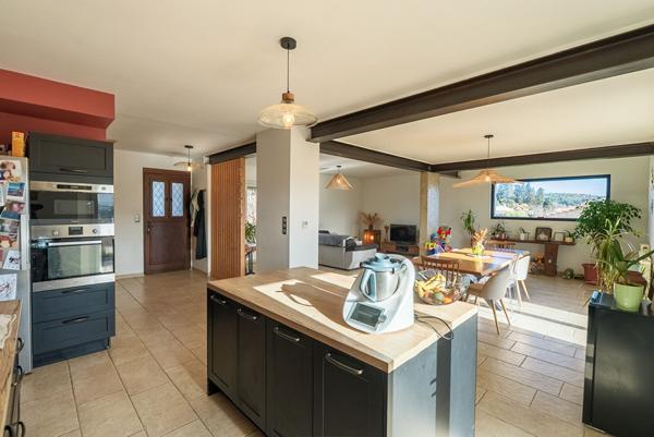 CARCASSONNE – SERVIES EN VAL Villa T5 205m² (148m² hab.) avec jardin, terrasse, garage , et vue panoramique