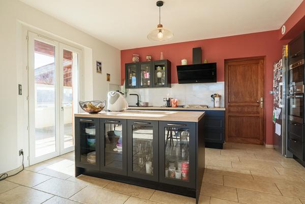 CARCASSONNE – SERVIES EN VAL Villa T5 205m² (148m² hab.) avec jardin, terrasse, garage , et vue panoramique