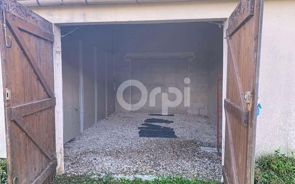 Stationnement à louer    24 m2 Ribécourt-Dreslincourt