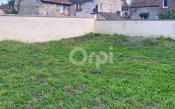 Stationnement à louer    24 m2 Ribécourt-Dreslincourt