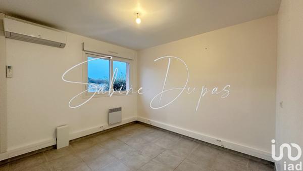 Location atelier 58 m² Robion