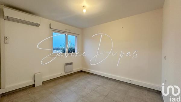 Location atelier 58 m² Robion