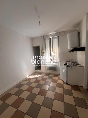 APPARTEMENT T2 RDC COTE COUR - BORDEAUX