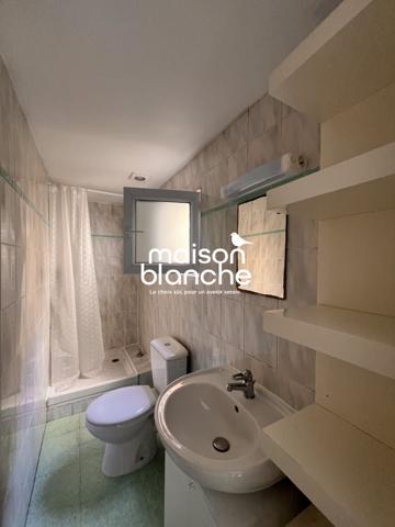 APPARTEMENT T2 RDC COTE COUR - BORDEAUX