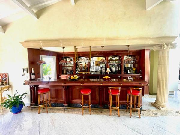 Villa de standing sur sous sol intégral (s) 235 m2